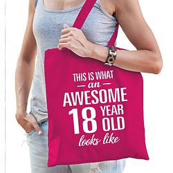 Foto van Awesome 18 year / 18 jaar cadeau tas roze voor dames - feest boodschappentassen