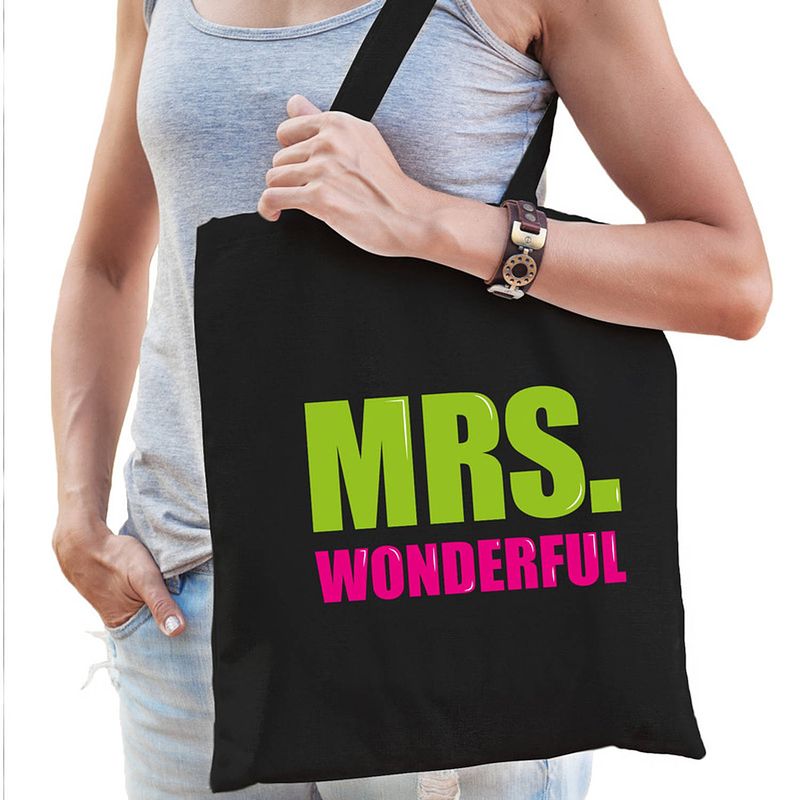 Foto van Mrs. wonderful cadeau tas zwart voor dames - feest boodschappentassen