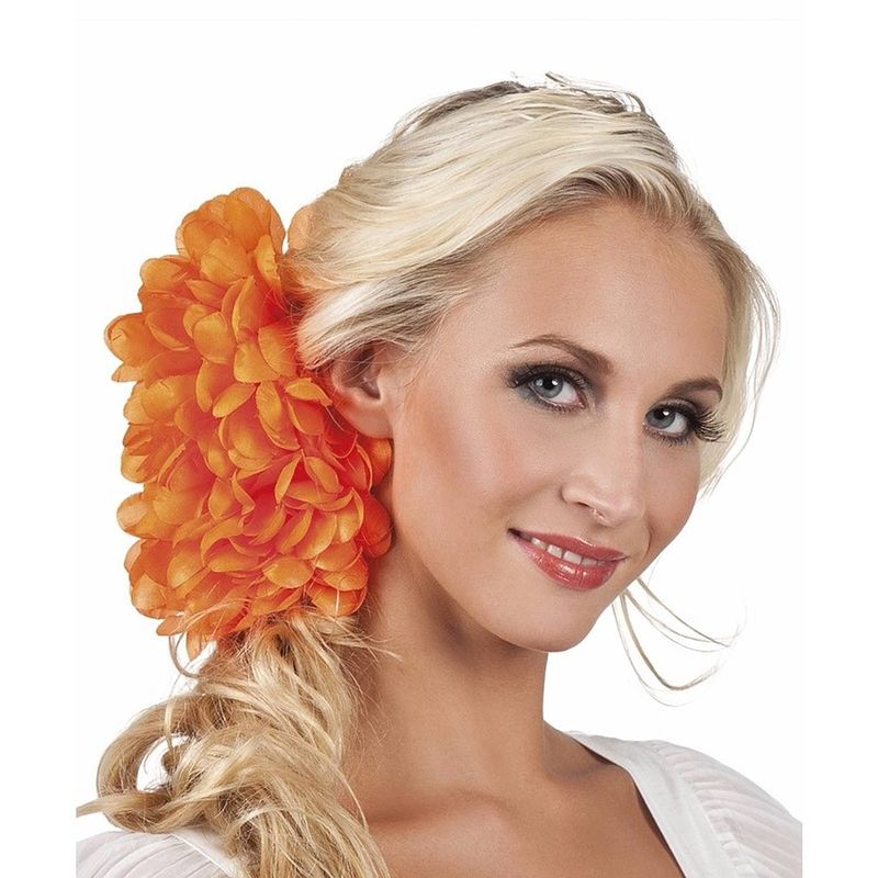 Foto van Haaraccessoire oranje dahlia bloem clip 20 cm - verkleedhaardecoratie