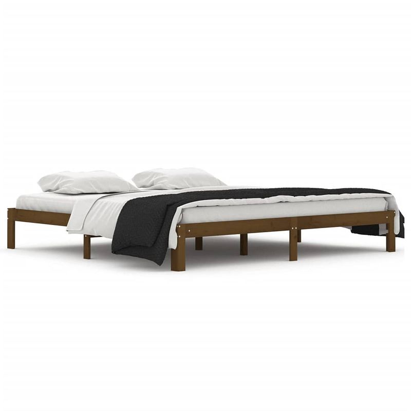 Foto van The living store houten bedframe - 203.5 x 203.5 x 30 cm - honingbruin