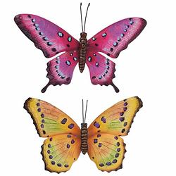 Foto van Set van 2x stuks tuindecoratie muur/wand vlinders van metaal in geel/paars en roze 35 x 24 cm - tuinbeelden