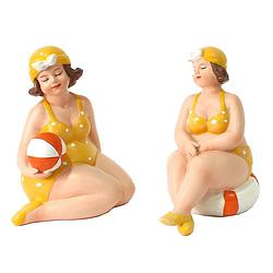 Foto van Woonkamer decoratie beeldjes set van 2 dikke dames - geel badpak - 11 cm - beeldjes