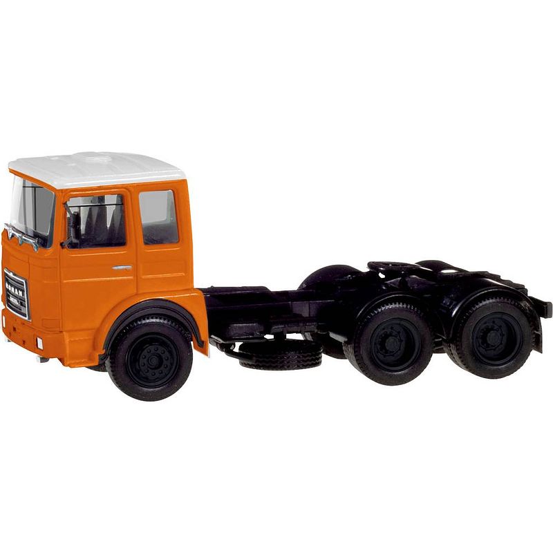 Foto van Herpa 310567-002 h0 vrachtwagen roman diesel 6×2 trekker, oranje/wit