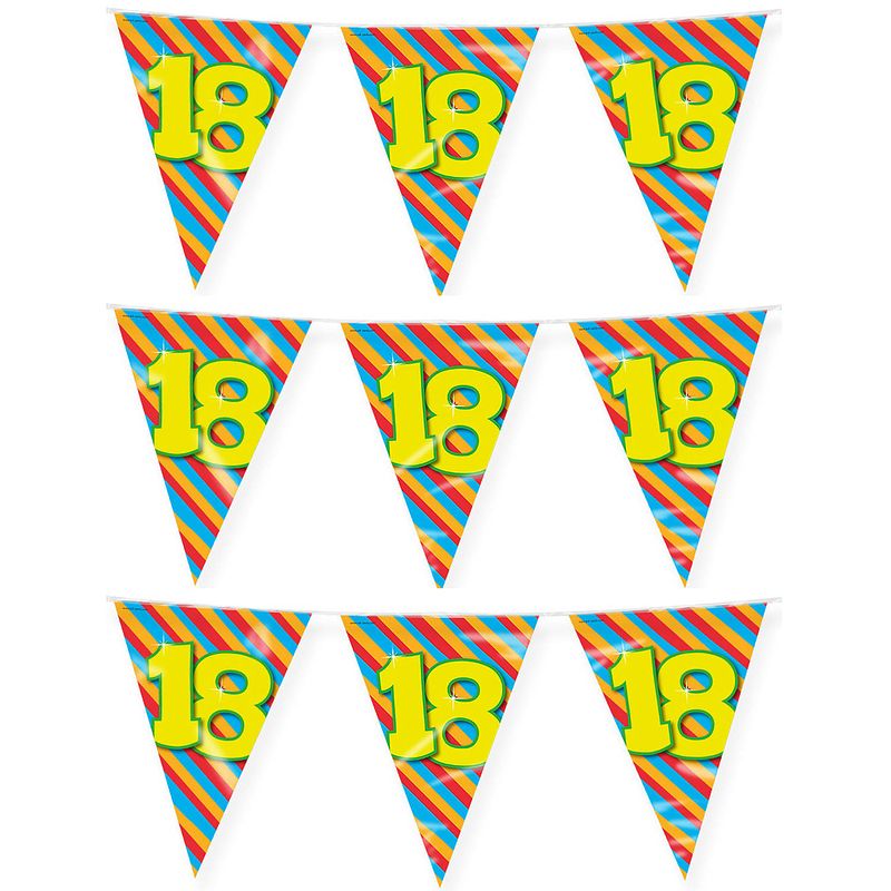 Foto van Paperdreams verjaardag 18 jaar thema vlaggetjes - 3x - feestversiering - 10m - folie - dubbelzijdig - vlaggenlijnen