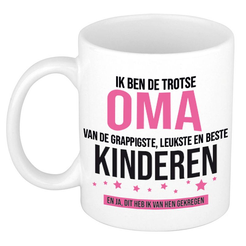 Foto van Trotse oma van leukste kinderen cadeau koffiemok / theebeker 300 ml - feest mokken