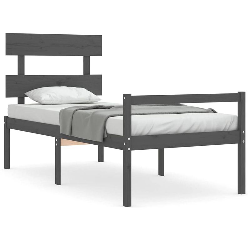 Foto van The living store massief grenenhouten bedframe - grijs - 205.5 x 105.5 x 81 cm - geschikt voor 100 x 200 cm matras -