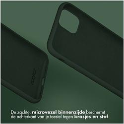 Foto van Accezz liquid silicone backcover voor samsung galaxy s24 ultra telefoonhoesje groen