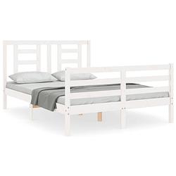 Foto van The living store massief grenenhouten bedframe - 195.5 x 145.5 x 100 cm - wit