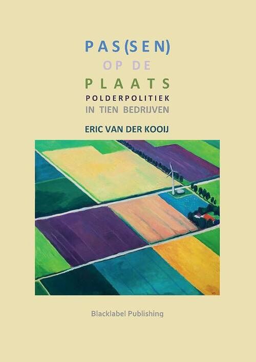 Foto van Pas(sen) op de plaats - h.j.h. van der kooij - paperback (9789083093970)