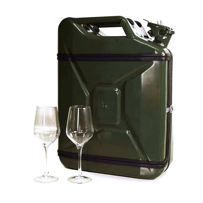 Foto van Jerrycan bar - groen - incl. 2 wijnglazen - handgemaakt in nederland - minibar - wijnbar - dbm groen