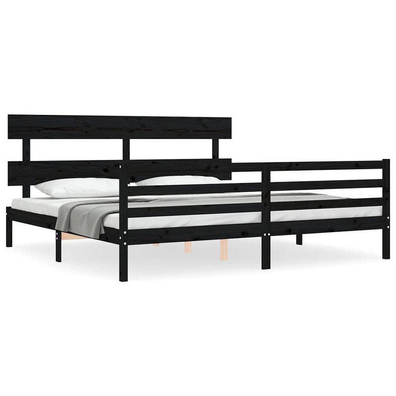 Foto van The living store massief grenenhouten bedframe - 205.5 x 185.5 x 81 cm - zwarte kleur - geschikt voor matras 180 x 200