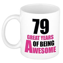 Foto van 79 great years of being awesome cadeau mok / beker wit en roze - feest mokken