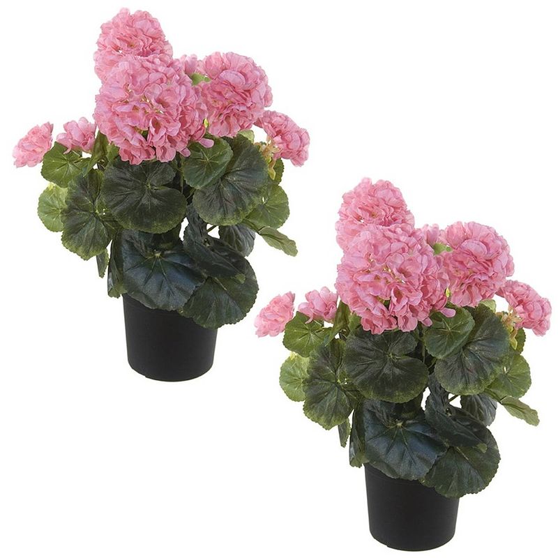 Foto van Set van 2x stuks roze geranium pelargonium graveolens kunstplanten in zwarte kunststof pot 35 cm - kunstplanten