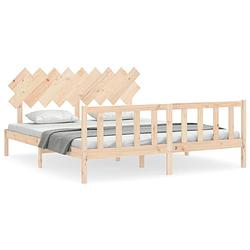 Foto van The living store bedframe - massief grenenhout - 205.5 x 185.5 x 80.5 cm - 180 x 200 cm - montage vereist