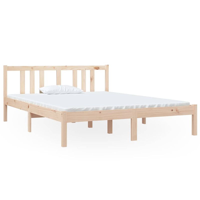 Foto van The living store houten bedframe - grenenhout - 195.5 x 145.5 x 69.5 cm - geschikt voor matras 140 x 190 cm