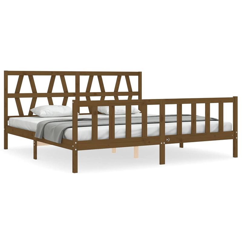 Foto van The living store bedframe - massief grenenhout - 205.5 x 205.5 x 100 cm - honingbruin