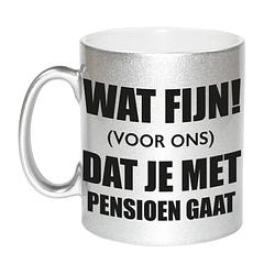 Foto van Wat fijn dat je met pensioen gaat cadeau mok / beker zilver bedankt cadeau pensioen 330 ml - feest mokken