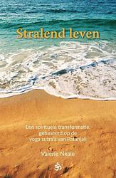 Foto van Stralend leven - valerie nkale - paperback (9789463283397)