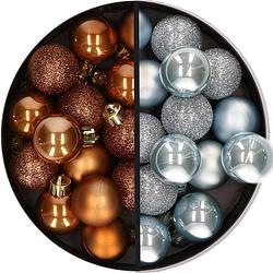 Foto van 28x stuks kleine kunststof kerstballen lichtblauw en bruin 3 cm - kerstbal