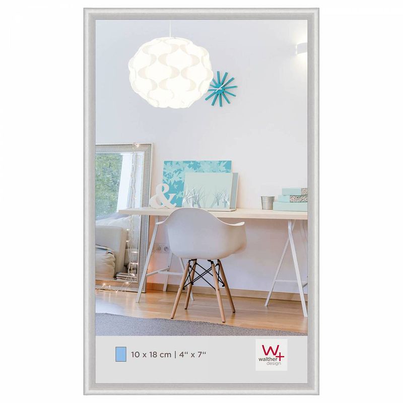 Foto van Walther design new lifestyle kunststof fotolijst 10x18cm zilver