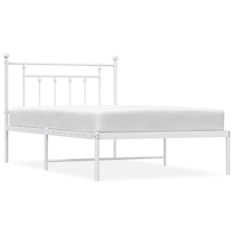 Foto van The living store bedframe - klassiek - metaal - 207x105x97 cm - wit