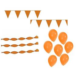 Foto van Oranje ek voetbal feestpakket met versiering en decoratie - ballonnen / slingers / vlaggetjes