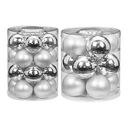 Foto van 42x stuks glazen kerstballen elegant zilver mix 6 en 8 cm glans en mat - kerstbal