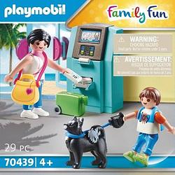 Foto van Playmobil family fun vakantiegangers met geldautomaat 70439