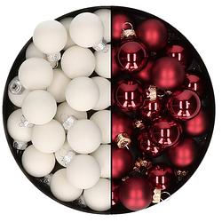Foto van Mini kerstballen - 48x st - donkerrood en satijn wit - 2,5 cm - glas - kerstbal