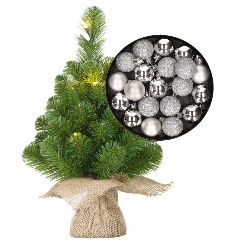 Foto van Mini kerstboom/kunstboom met verlichting 45 cm en inclusief kerstballen zilver - kunstkerstboom