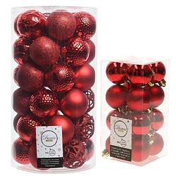 Foto van Kerstversiering kunststof kerstballen rood 4-6 cm pakket van 53x stuks - kerstbal