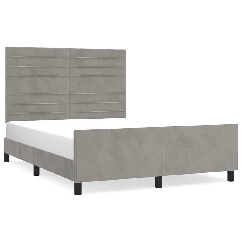 Foto van The living store bedframe velvet - lichtgrijs - 193 x 146 x 118/128 cm - verstelbaar hoofdeinde - ondersteunende poten