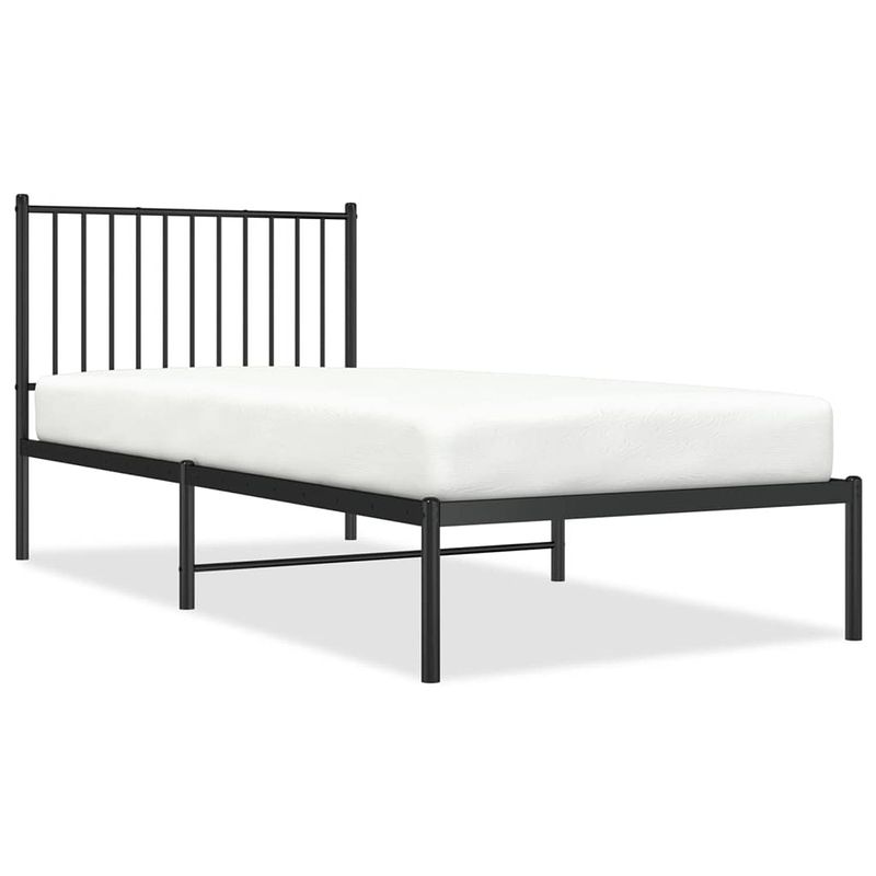 Foto van The living store klassiek bedframe - metaal - 207 x 95 x 90.5 cm - zwart