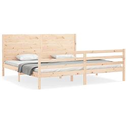 Foto van The living store bedframe - massief grenenhout - multiplex lattenbodem - 205.5 x 205.5 cm - onbehandeld