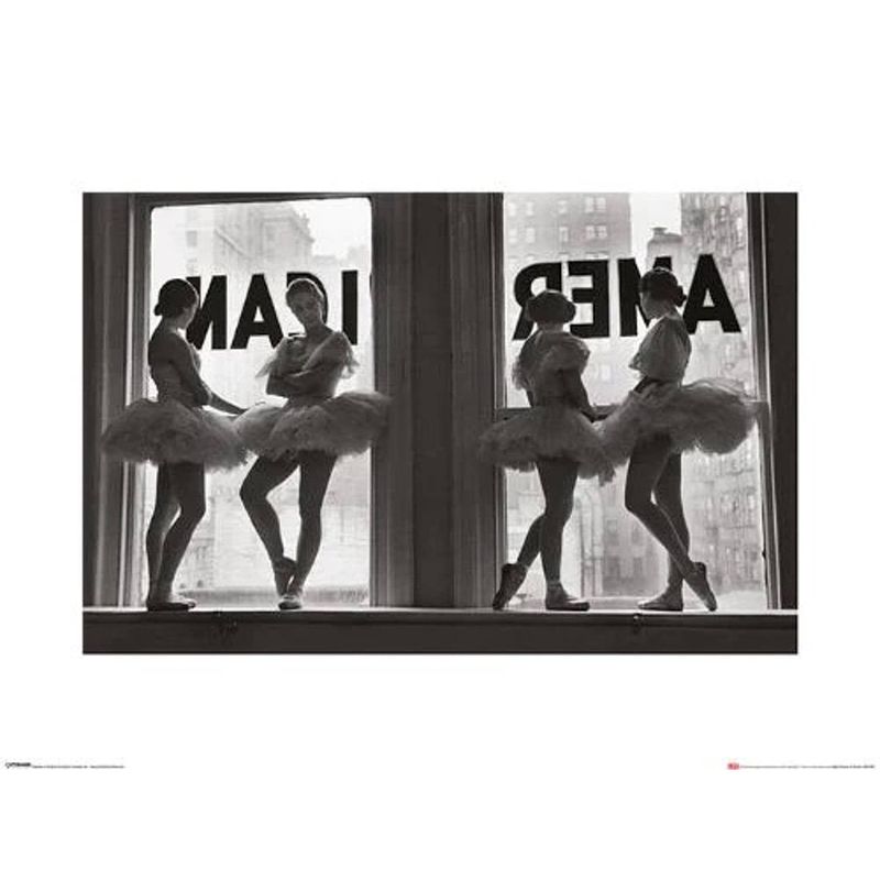 Foto van Kunstdruk time life ballet dancers in window 60x80cm