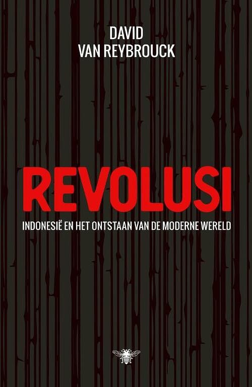 Foto van Revolusi - david van reybrouck - paperback (9789403104621)