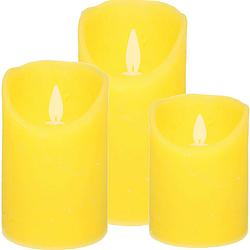 Foto van 1x set gele led kaarsen / stompkaarsen met bewegende vlam - led kaarsen