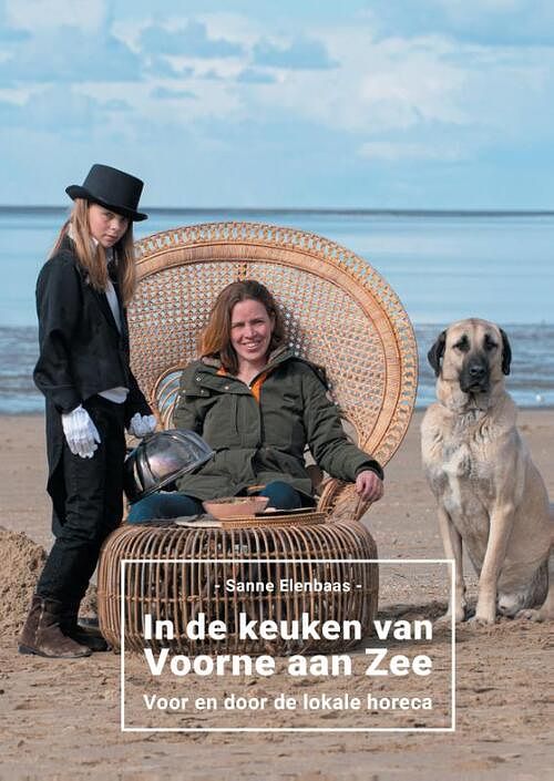 Foto van In de keuken van voorne aan zee - sanne elenbaas - hardcover (9789464434354)