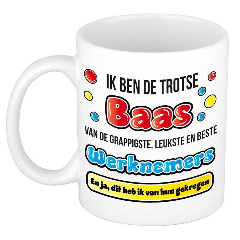 Foto van Bellatio decorations cadeau mok voor baas - grappig - keramiek - 300 ml - feest mokken