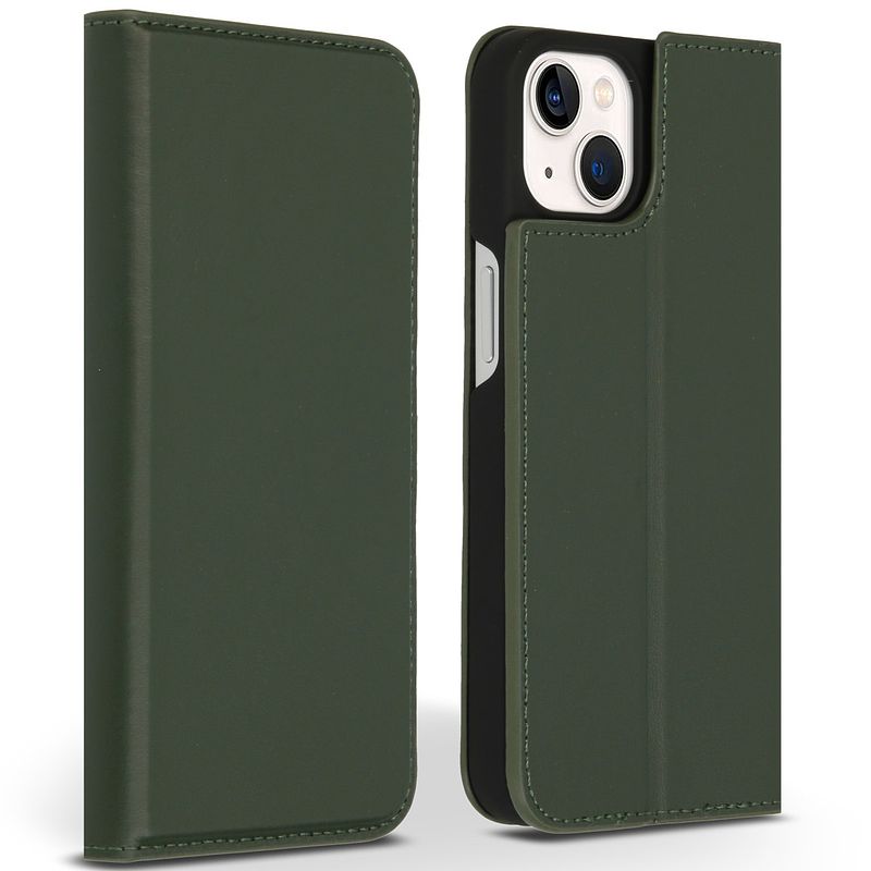 Foto van Accezz premium leather slim book case voor apple iphone 13 telefoonhoesje groen