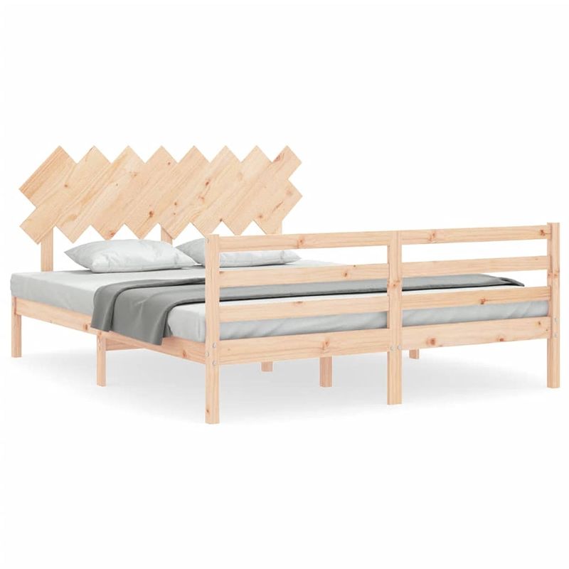 Foto van The living store bedframe grenenhout - bed - 205.5 x 165.5 x 81 cm - massief grenenhout