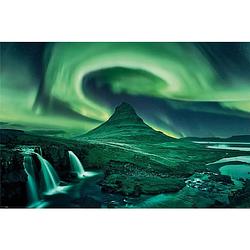Foto van Pyramid aurora borealis poster 91,5x61cm