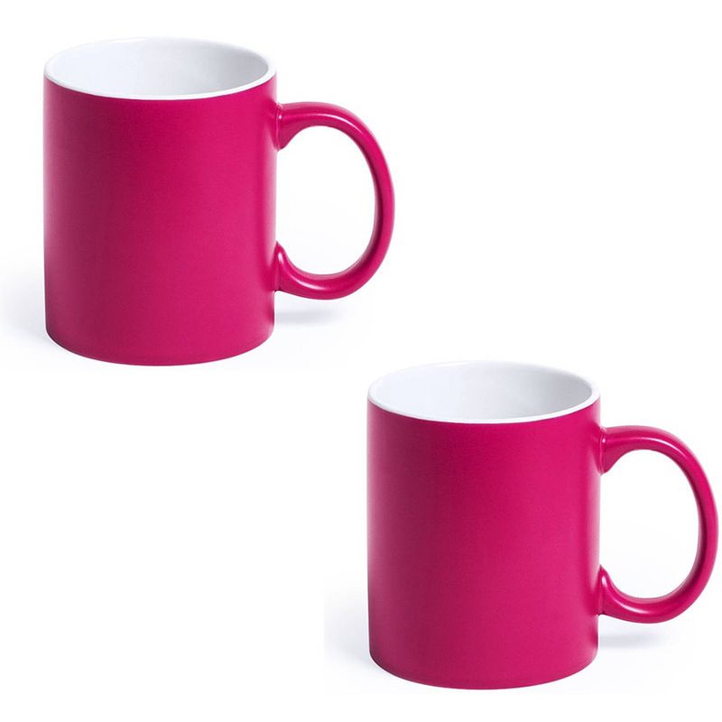 Foto van 2x drinkbekers/mokken fuchsia/wit 350 ml - bekers