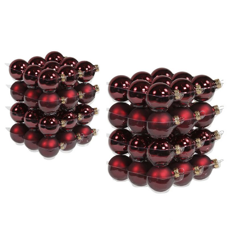 Foto van 72x stuks glazen kerstballen bordeaux rood 4 en 6 cm mat/glans - kerstbal