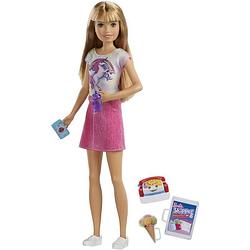 Foto van Barbie - babysitter blonde - doll box mannequin - doll babysitter met accessoires