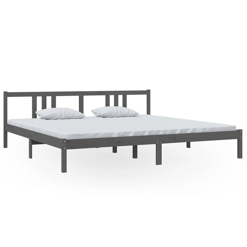 Foto van The living store bedframe - houten bedframe - 205.5 x 205.5 x 69.5 cm - massief grenenhout - grijs