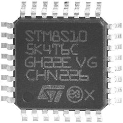 Foto van Stmicroelectronics embedded microcontroller lqfp-32 8-bit 16 mhz aantal i/os 25 tray