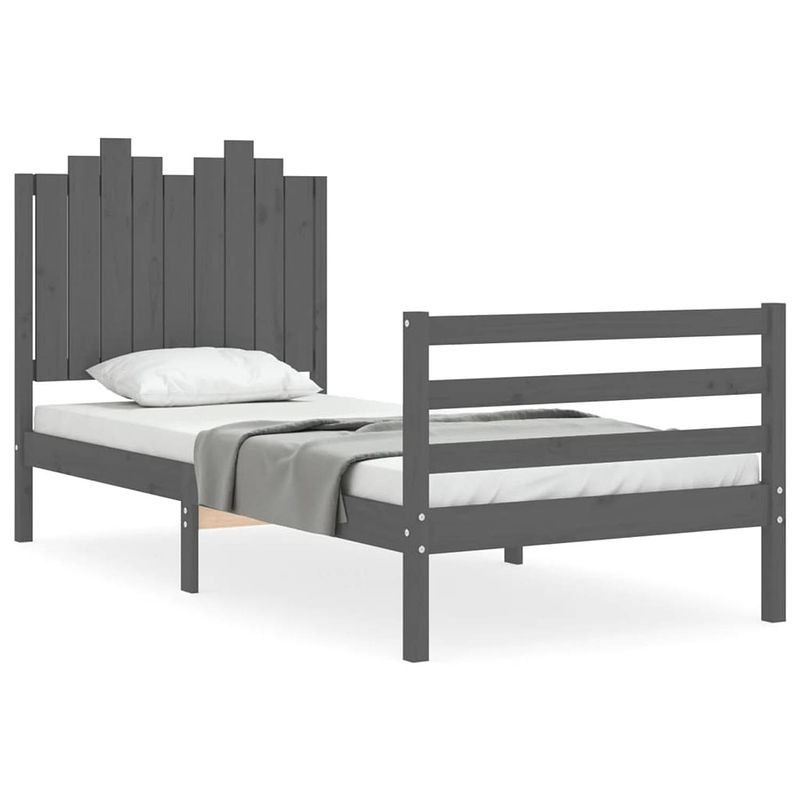 Foto van The living store bedframe grenenhout massief - grijs - 205.5 x 95.5 x 110 cm - multiplex lattenbodem