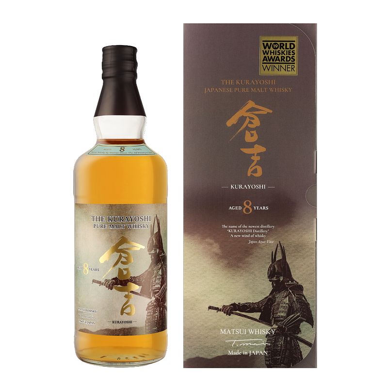 Foto van The kurayoshi 8 years 70cl whisky + giftbox