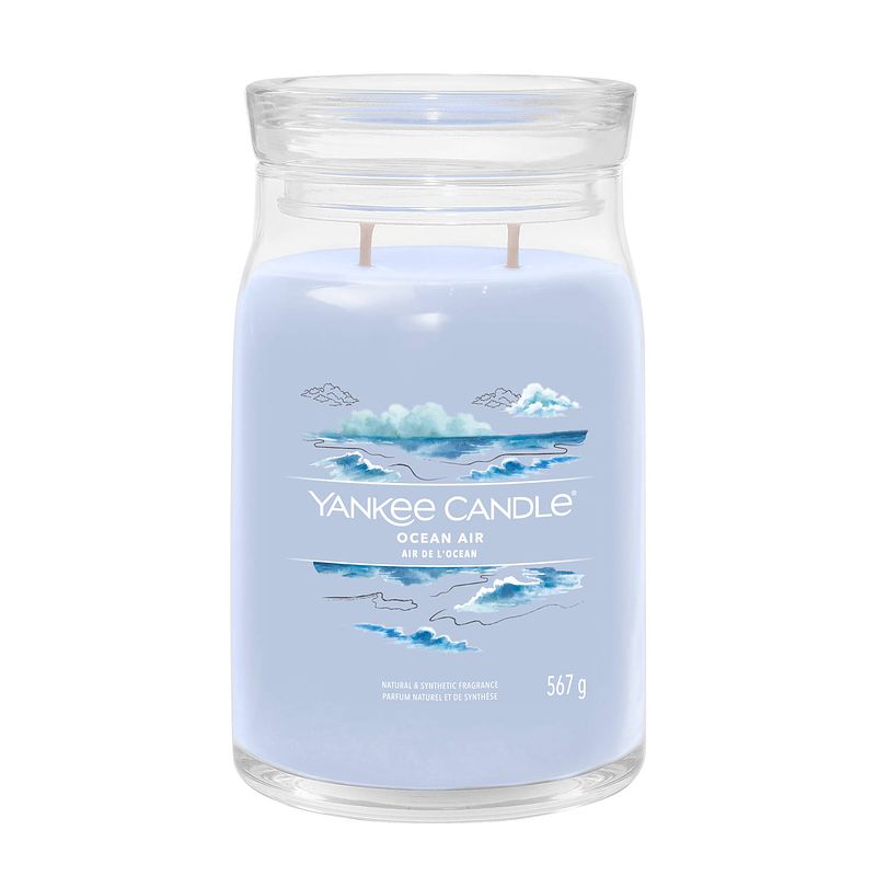 Foto van Yankee candle geurkaars large - met 2 lonten - ocean air - 16 cm / ø 9 cm